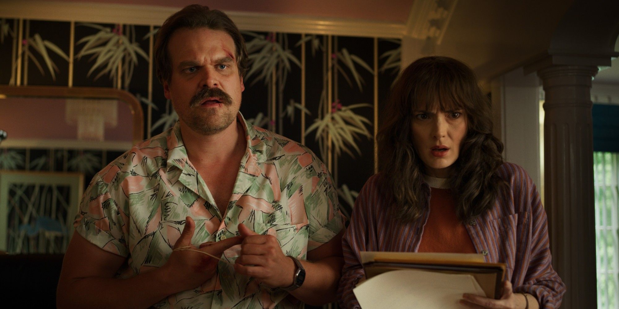 10 Clues You Missed In The Stranger Things Season 3 Trailer