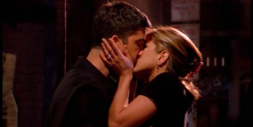 friends-ross-and-rachel-kiss.jpg