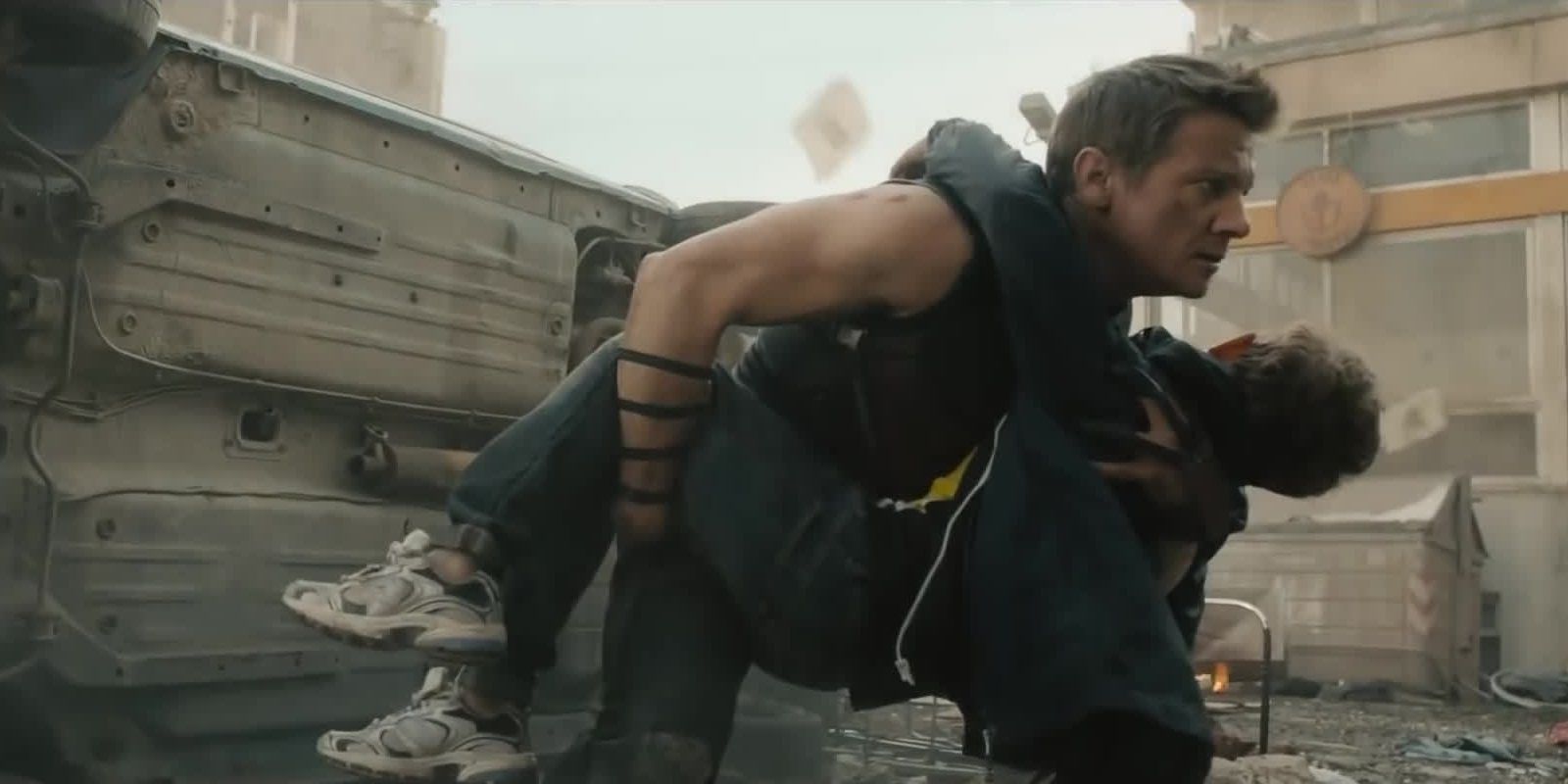 10 Times Hawkeye Proved Hes Not As Useless As Everyone Says