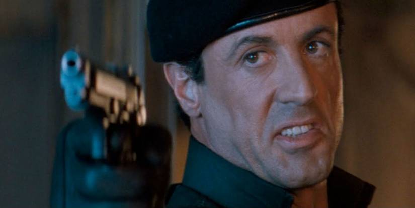 Sylvester Stallone como John Spartan em Demolition Man