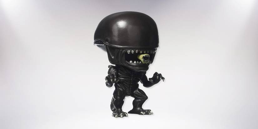 10 Gifts For Fans Of the Alien Franchise