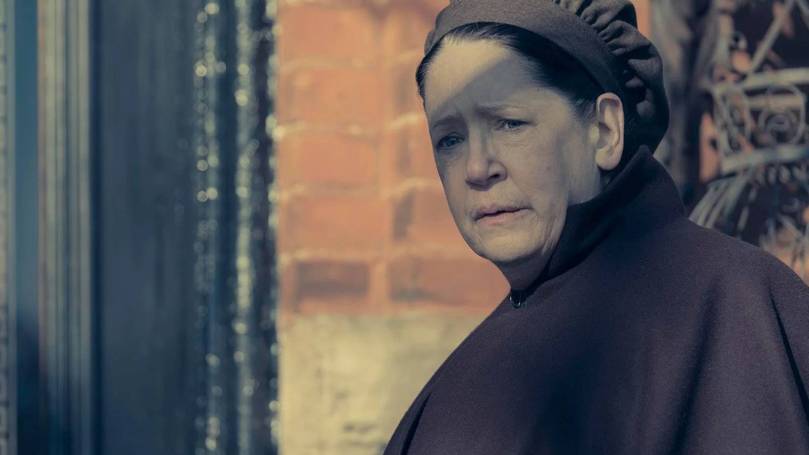 the-handmaid-s-tale-the-12-cruelest-things-aunt-lydia-has-ever-done
