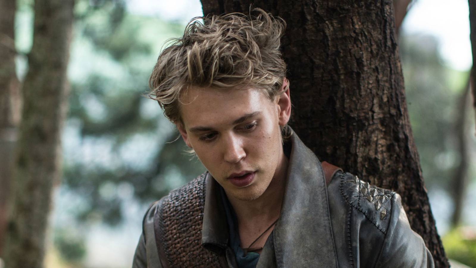 Baz Luhrmann’s Elvis Biopic Casts Austin Butler As Elvis Presley