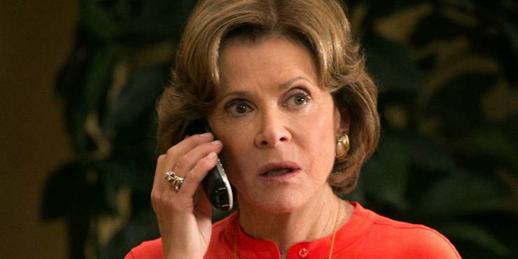 Arrested Development 10 Lucille Bluth Quotes That Are Super Relatable