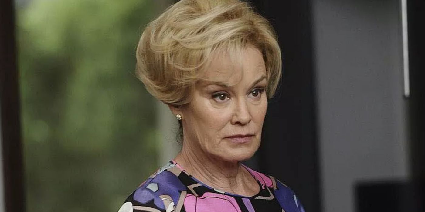 American Horror Story 5 Ways Jessica Lange Is The Best On The Show (& 5 Ways It’s Sarah Paulson)