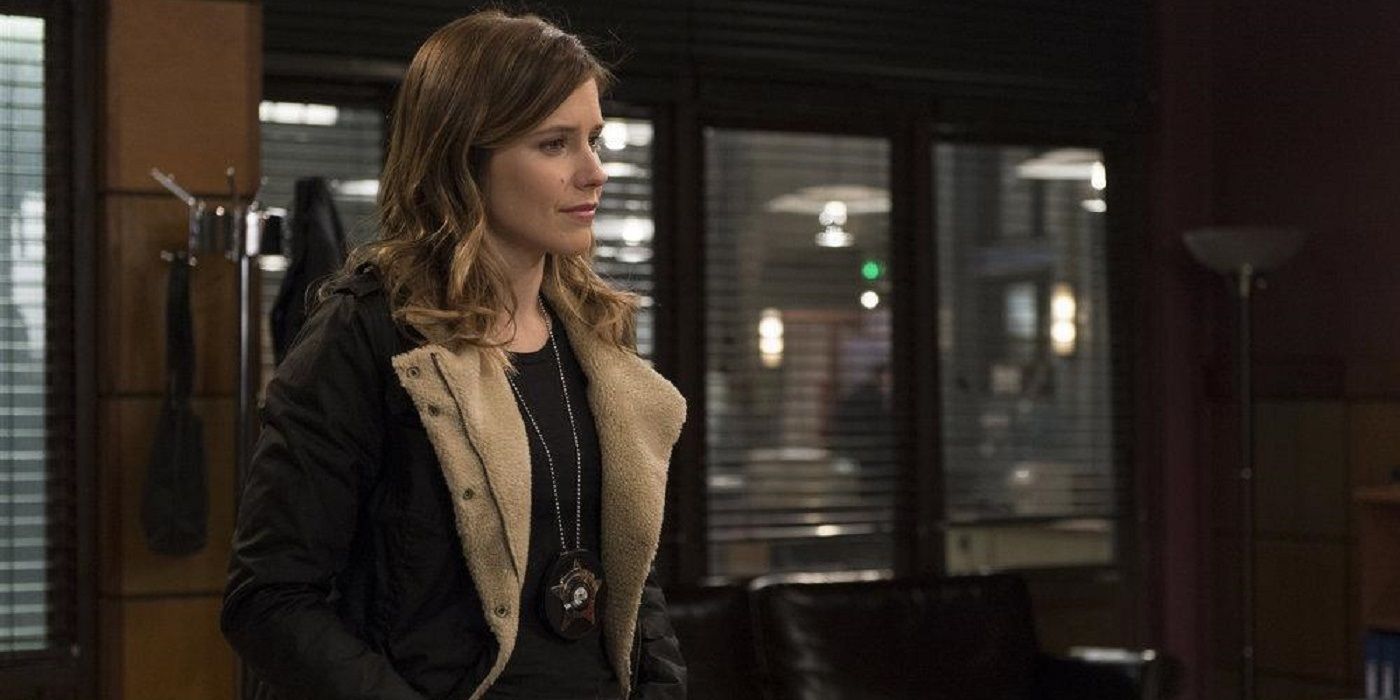 10 Harsh Realities Of Rewatching Chicago PD Season 1 10 Years Later