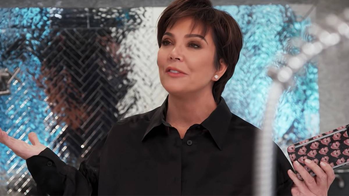 KUWTK Kris Jenner Gets Emotional Over Sale of House Featured on TV