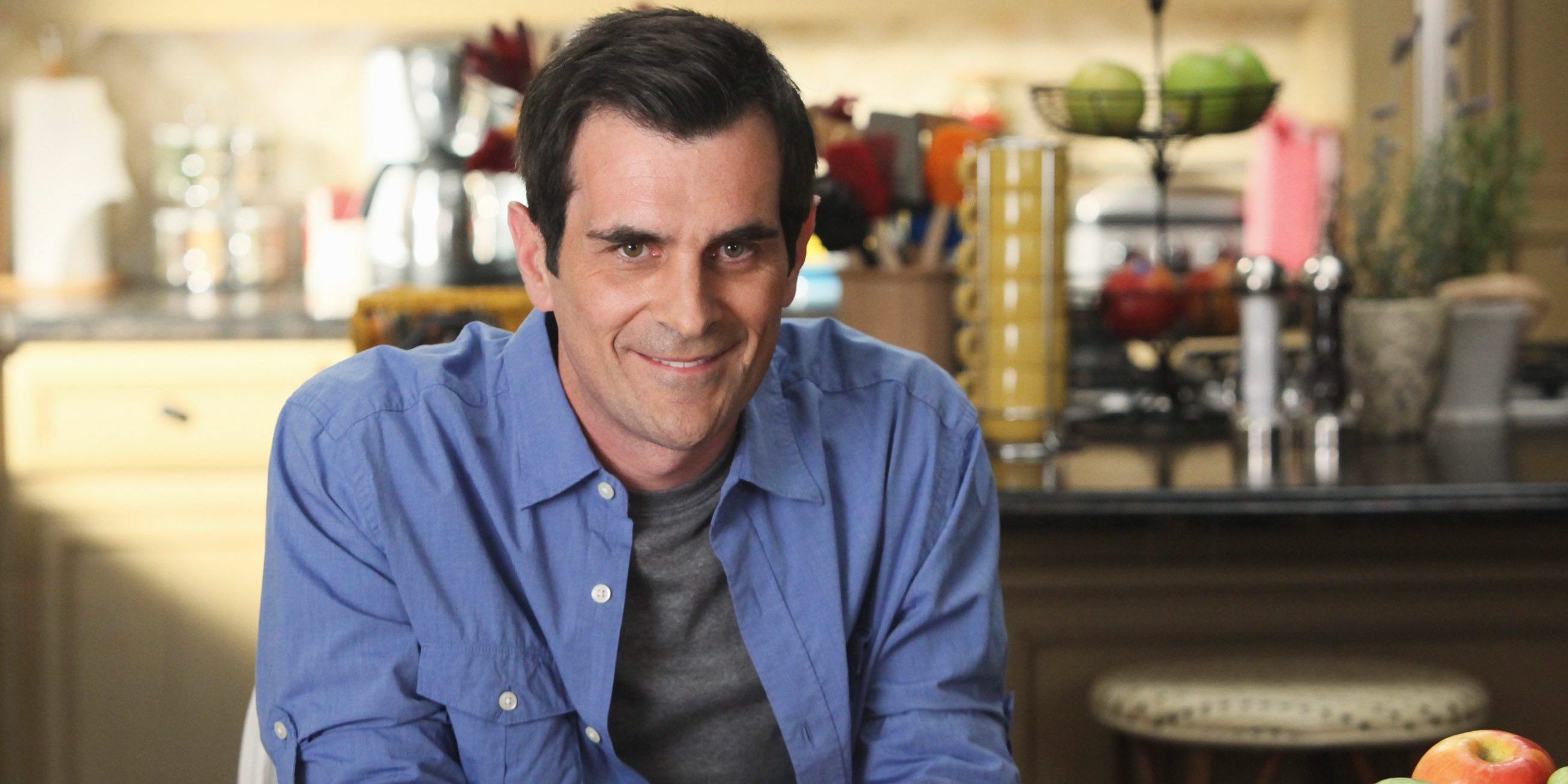 Modern Family 10 Times Phil Dunphy Embarrassed His Kids Ranked