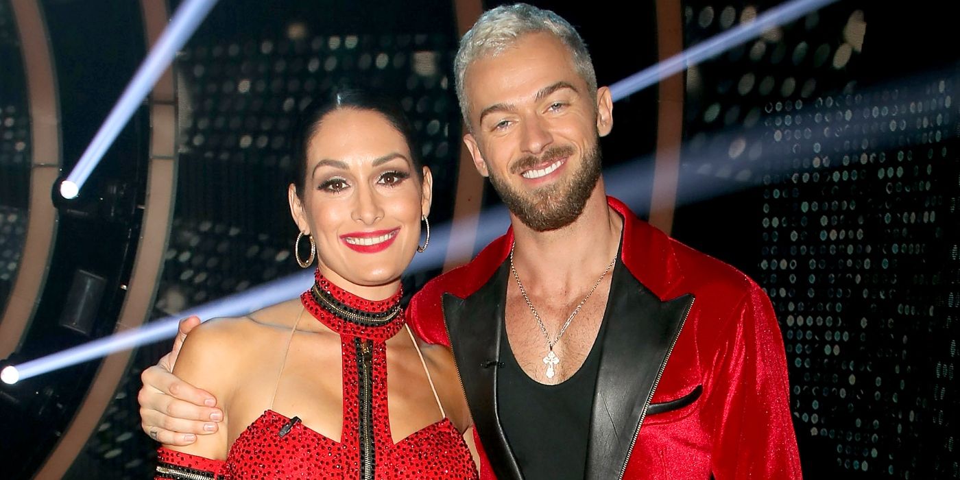 Total Bellas Nikki Bella Attends Couples Therapy With Artem Chigvintsev