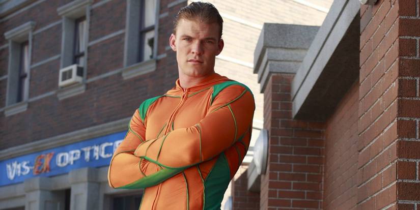 Arthur Curry aka Aquaman in Smallville in his orange and green costume