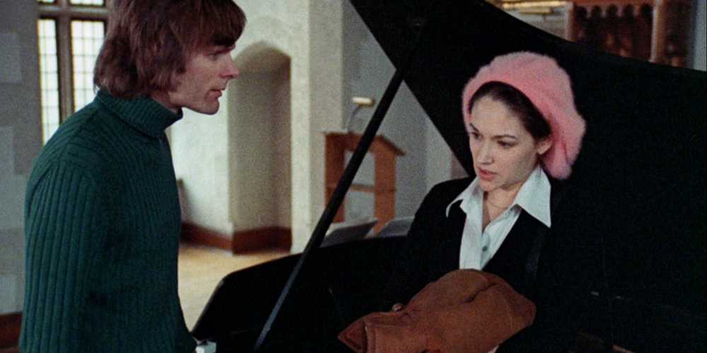 Scena di Black Christmas con Peter e Jess