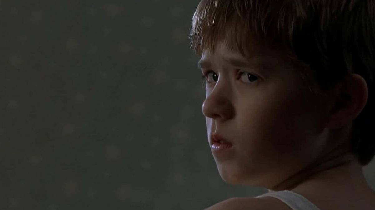 10 Things You Didn't Know About Haley Joel Osment, image size:1200x675