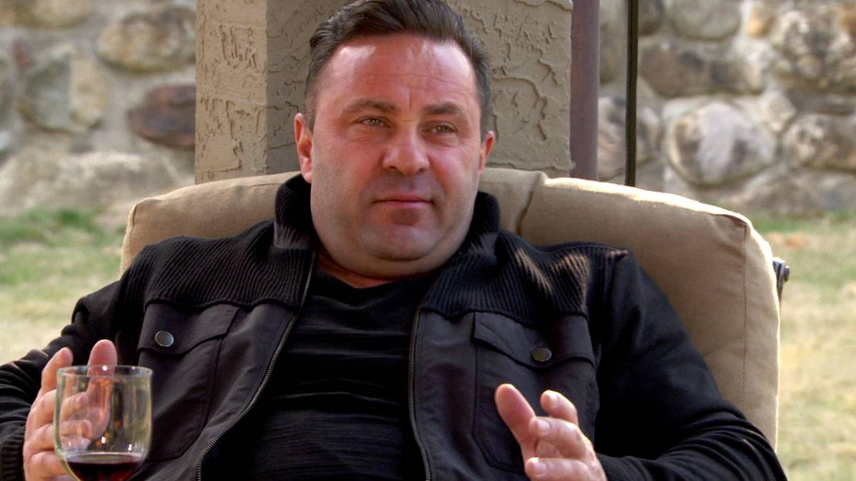 Immigration Officers Took Selfies with Joe Giudice