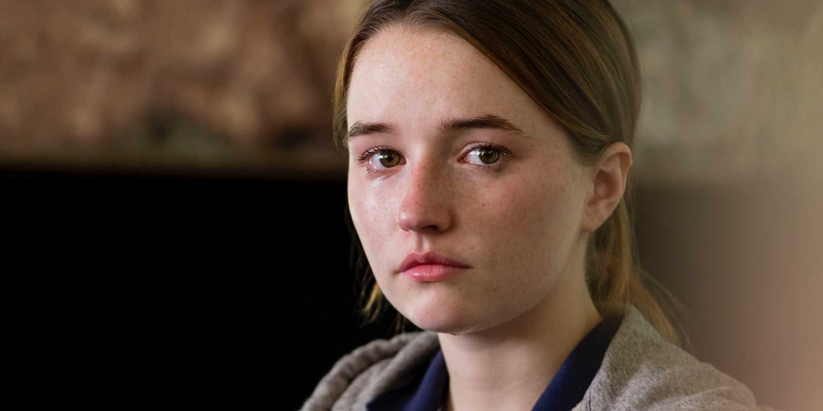 Kaitlyn Dever in Unbelievable looking sad