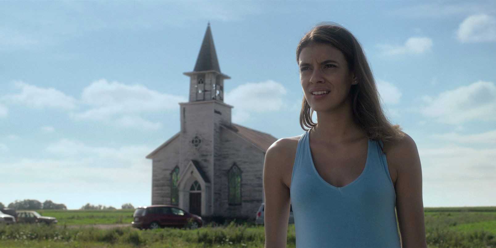Laysla De Oliveira in In The Tall Grass