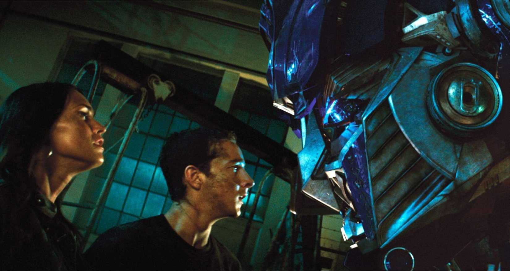 /wordpress/wp-content/uploads/2019/09/Optimus-Sam-and-Mikaela-from-Transformers-2007-e1569526192743.jpg