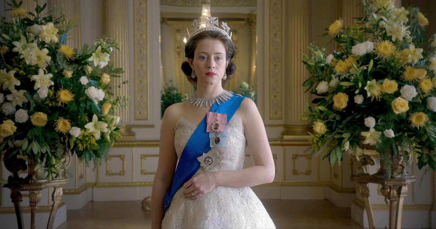 The Crown 10 Best Costumes On The Show Ranked
