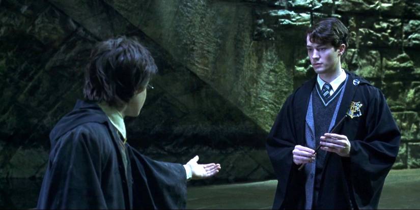 Harry Potter: 5 Reasons Voldemort Was Better As Tom Riddle (& 5 He Wasn't)