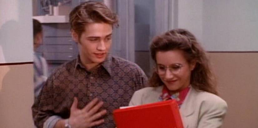 Brandon (Jason Priestley) e Andrea (Gabrielle Carteris) em Beverly Hills 90210