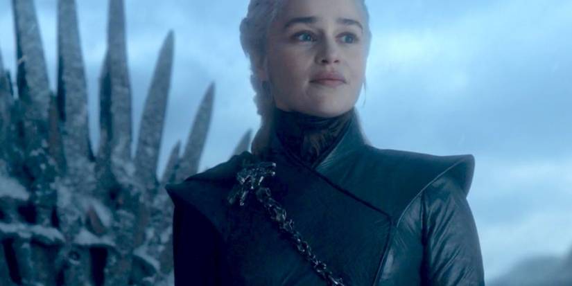 Game of Thrones: 10 Hidden Details About Daenerys Targaryen's Costume You Didn't Notice Game of Thrones: 10 Hidden Details About Daenerys Targaryen's Costume You Didn't Notice