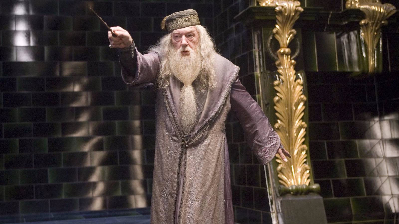 Harry Potter: 5 Times Dumbledore Actually Helped Harry Defeat Voldemort (\u0026  5 He Accidentally Hindered Him), image size:1600x900