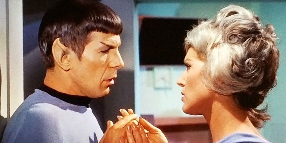 This Controversial Star Trek: Strange New Worlds Romance Actually Makes Perfect Sense