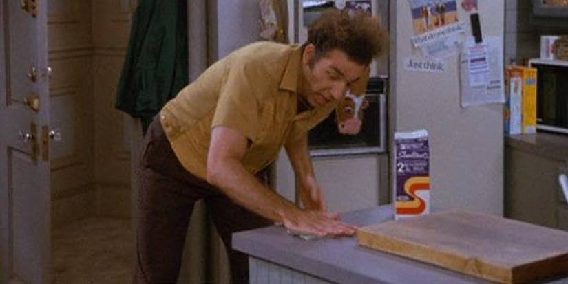 Seinfeld: 10 Hidden Details Everyone Completely Missed