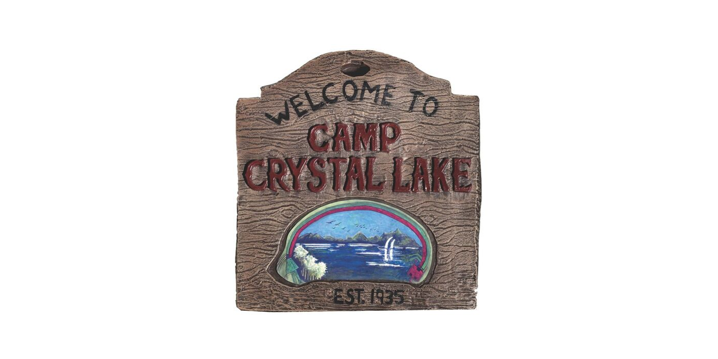 Tv And Movie News 10 Scary Decorations Inspired By Horror Flicks
