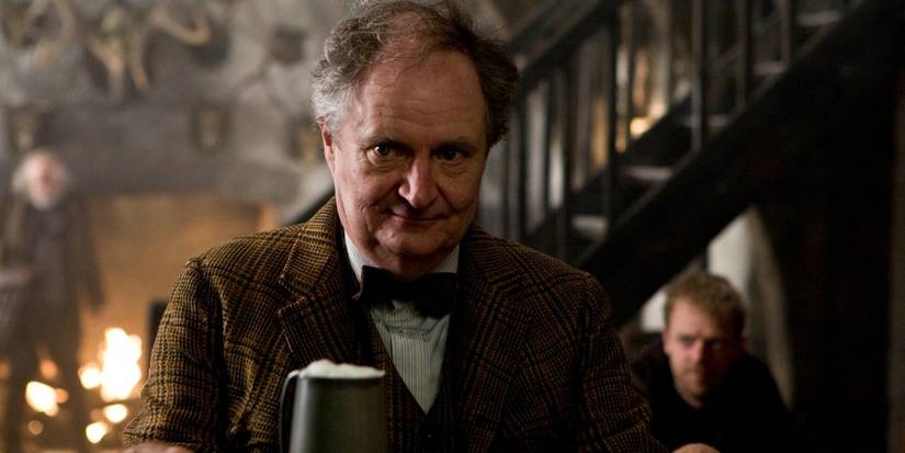 Harry Potter, i professori pi&ugrave; potenti di Hogwarts: chi domina davvero la magia