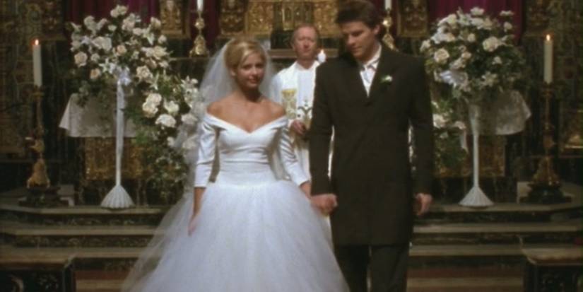 Buffy the Vampire Slayer: Buffy's 10 Best Outfits, Ranked Buffy the Vampire Slayer: Buffy's 10 Best Outfits, Ranked
