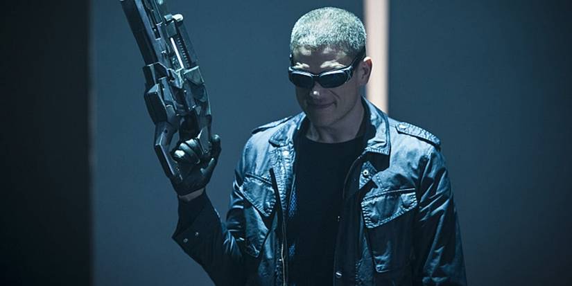 The Flash: 10 Plot Holes That Aren't Actually Plot Holes