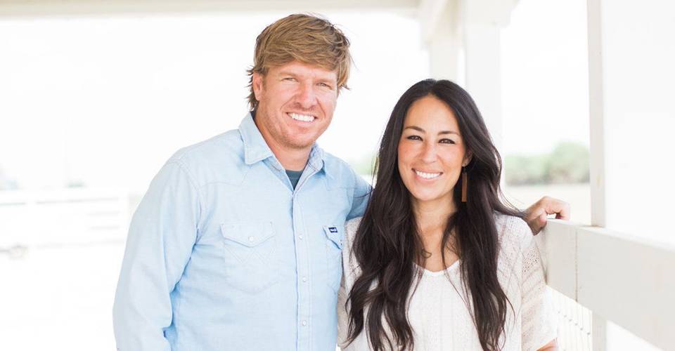 Fixer Upper S Chip Joanna On Global Crises Inspiring Kindness - Chip And Joanna Gaines Home Decor Line Dance