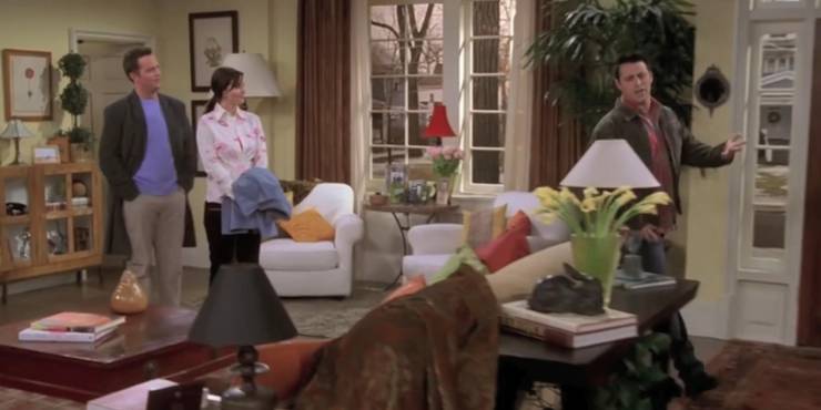 Friends 5 Best Things Joey Did For Chandler 5 Chandler
