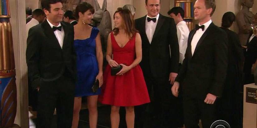 how i met your mother red dress How I Met Your Mother: Lily's 5 Best Outfits (& 5 Worst)