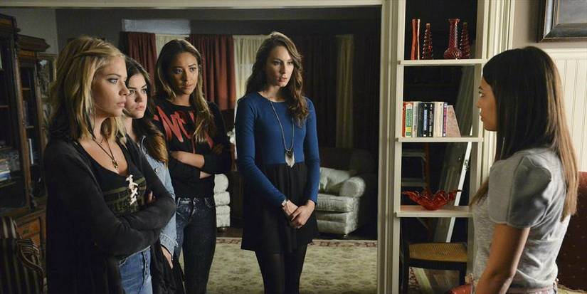 Pretty Little Liars: 10 Best Episodes, According To IMDb