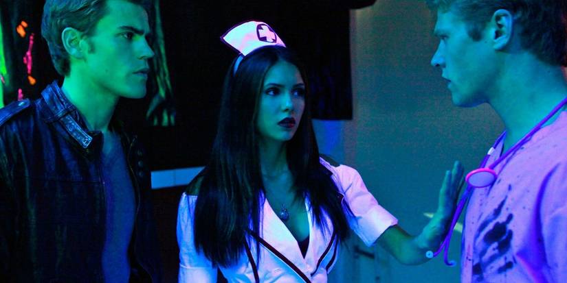 The Vampire Diaries: Elena's 5 Best Outfits (& 5 Worst) The Vampire Diaries: Elena's 5 Best Outfits (& 5 Worst)