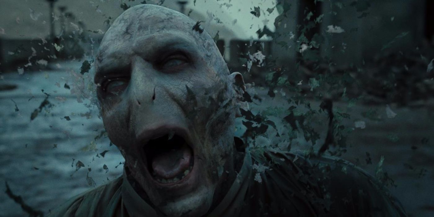 Harry Potter 10 Things About Voldemort That Make No Sense