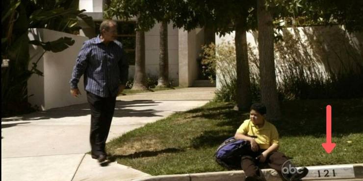 Modern Family 10 Hidden Details About The Pritchett Delgado House You Never Noticed Modern Family 10 Hidden Details About The Pritchett Delgado House You Never Noticed