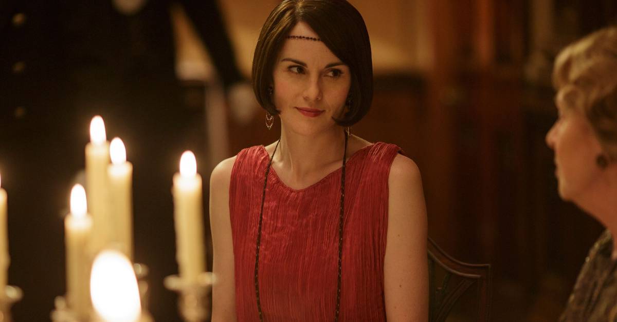 lady mary red dress Downton Abbey: 10 Hidden Details About Crawley's Costume You Didn't Notice oa250303011
