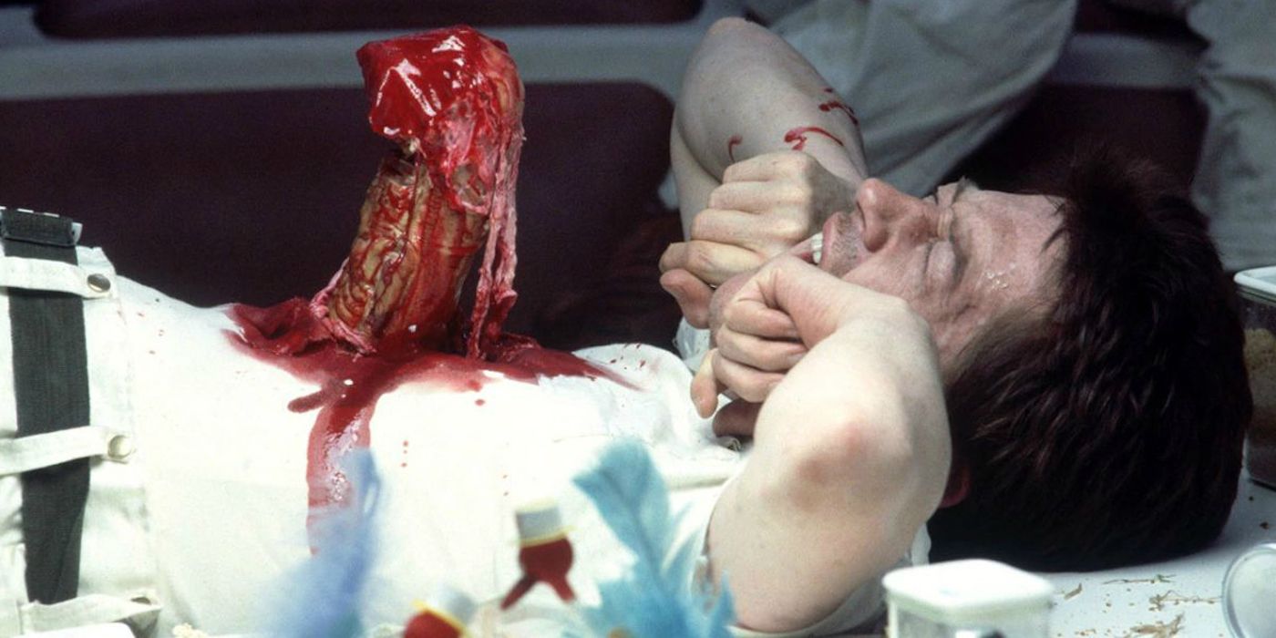 Alien: Romulus Just Teased Its Version Of Alien's Iconic Chestburster Scene