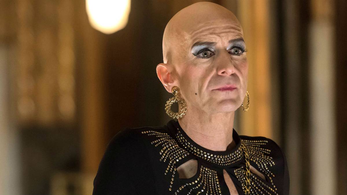 American Horror Story: Hotel's Liz Taylor Stole Season 5, image size:1200x675