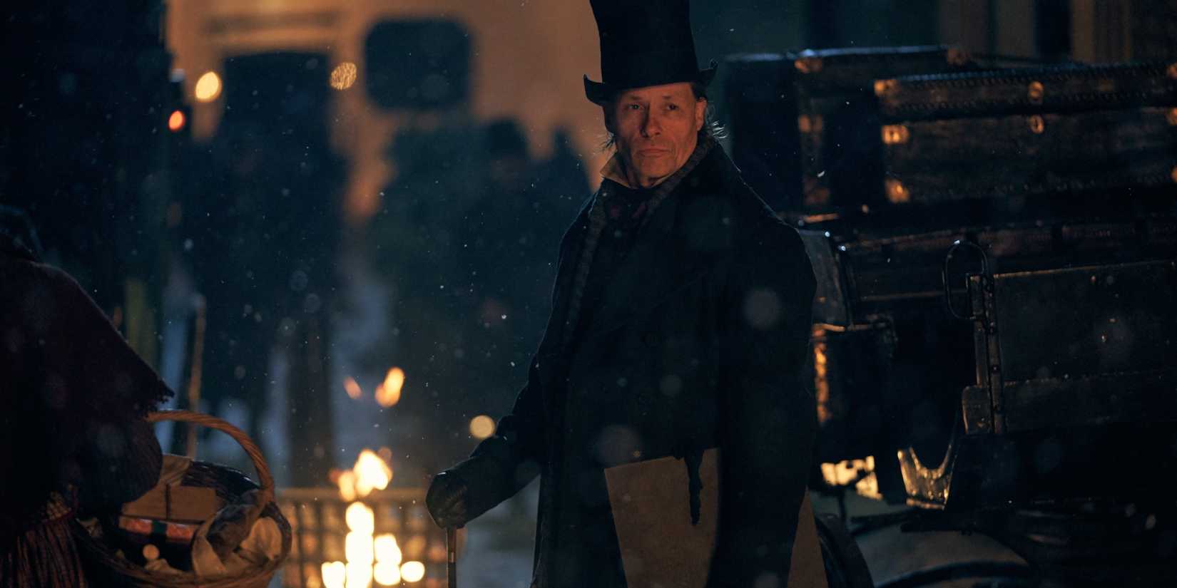 Guy Pearce como Scrooge em A Christmas Carol da FX