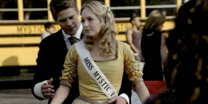 The Vampire Diaries: Caroline's 5 Best Outfits (& 5 Worst) The Vampire Diaries: Caroline's 5 Best Outfits (& 5 Worst)