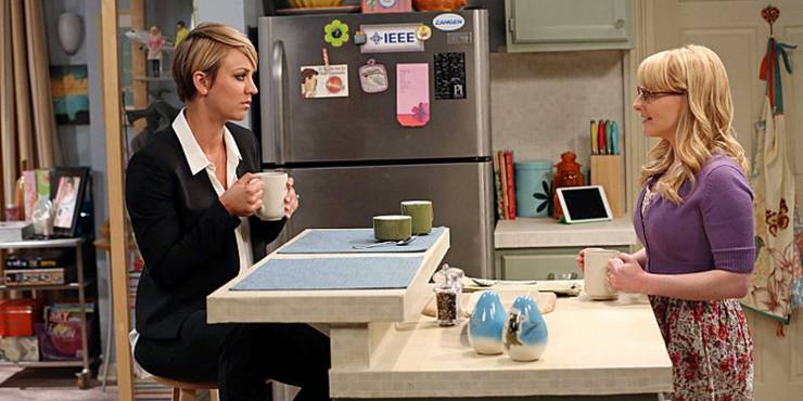 Melissa-Rauch-and-Kaley-Cuoco-in-The-Big-Bang-Theory-Penny-and-Bernadette.jpg (740×370)