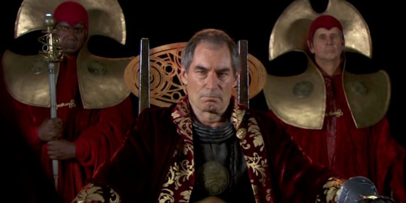 Rassilon looking angry as he's flanked by Time Lords in Doctor Who