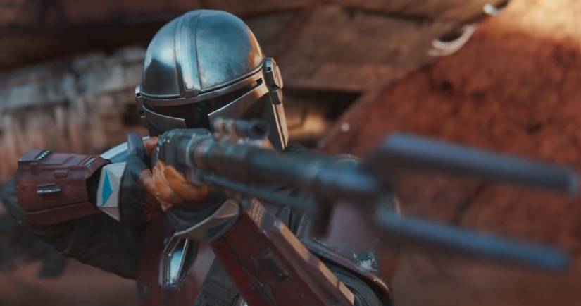 Mando Rifles Crossed The Mandalorian: All Of Mando's Weapons & Tools, Explained