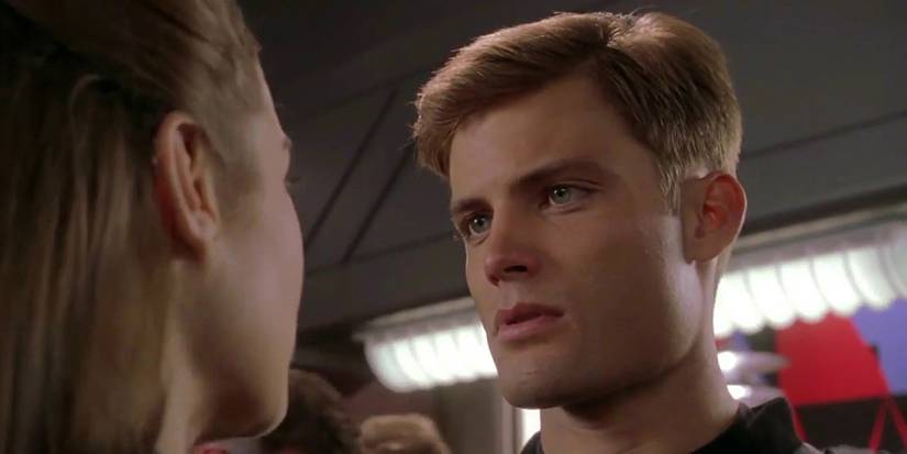 Sci-Fi Satire: Top 10 Moments In Starship Troopers