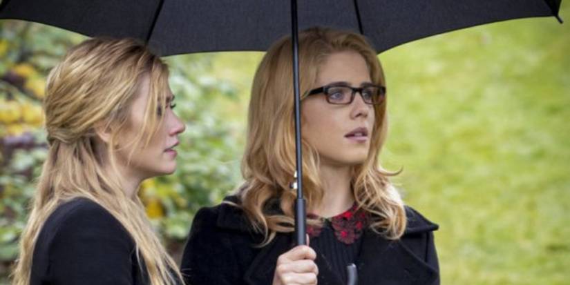 Arrow Fadeout Kat McNamara Mia Queen Emily Bett Rickards Felicity Smoak