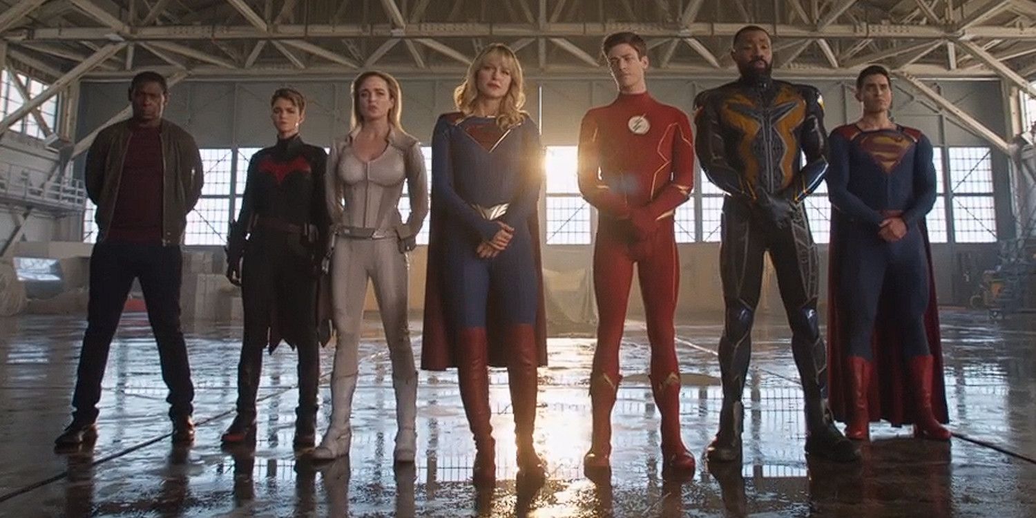 Vários heróis do Arrowverse se unem para criar sua Liga da Justiça após a Crise