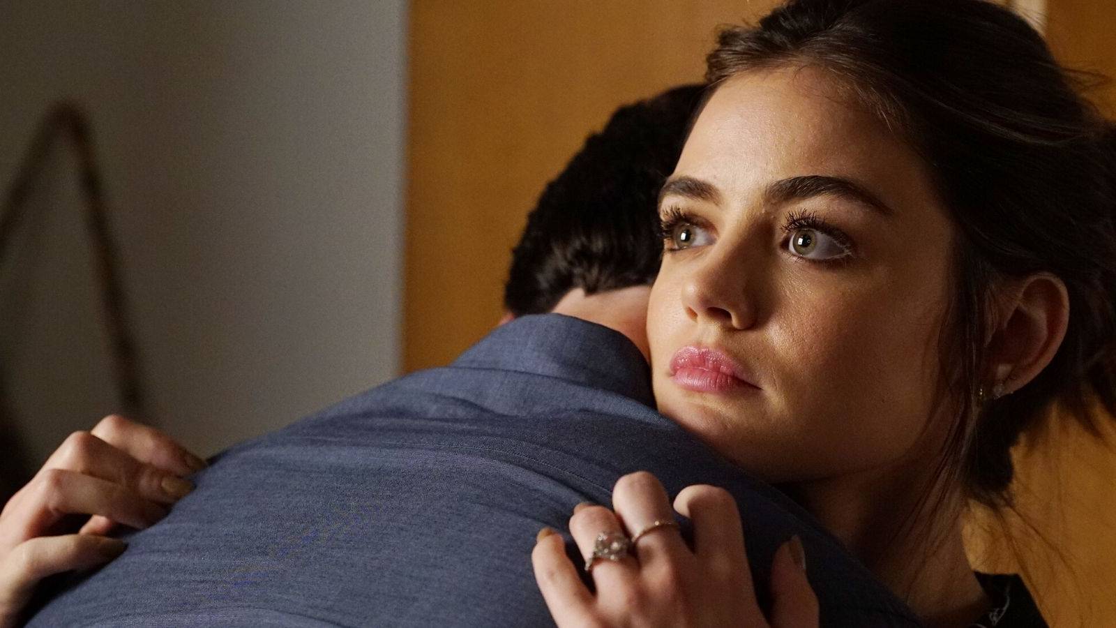 Pretty Little Liars: 10 Worst Things Aria Ever Did